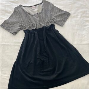 Black and White Gingham Tie Waist Fit-and-Flare Dress
